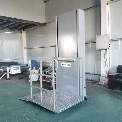 Luogo pubblico Lift per disabili a piattaforma idraulica portatile di 7,5 m per sedie a rotelle