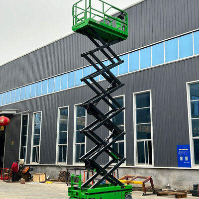 Piattaforma di sollevamento a forbice a propulsione automatica Tavolo di sollevamento idraulico a batteria